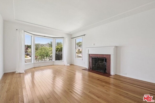 Photo - 8150 Kenyon Ave Casa