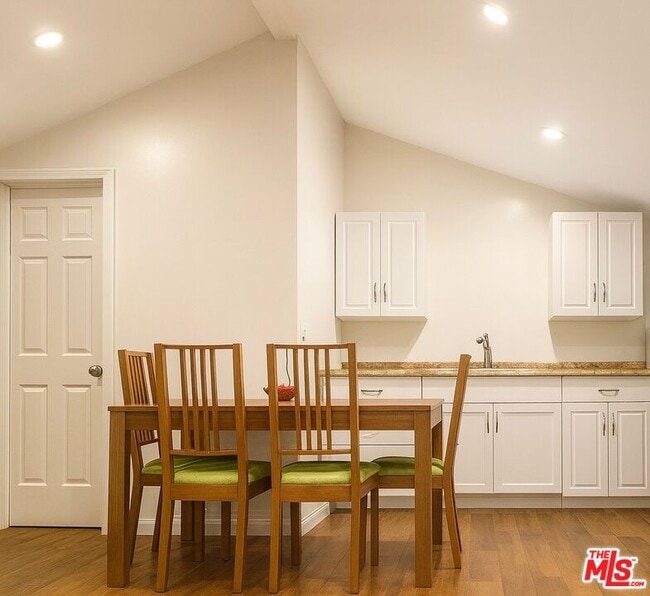 Photo - 5240 Buffalo Ave