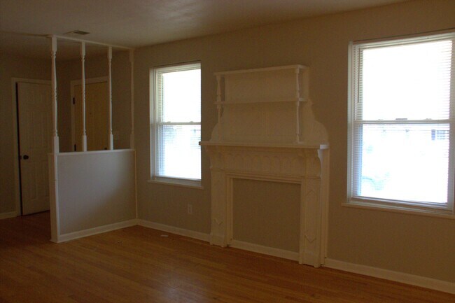 Photo - 514 Delaney Rd NW