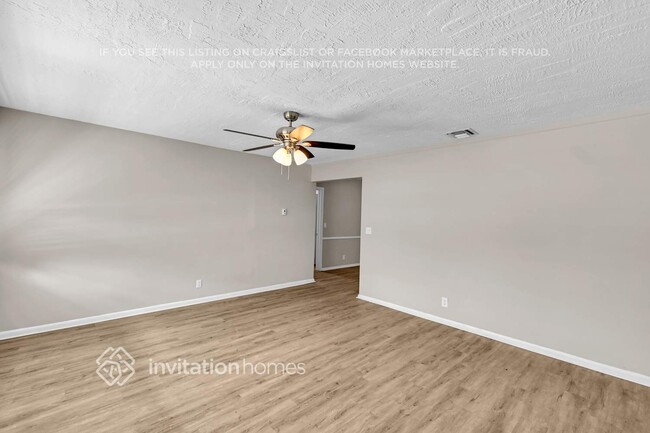 Photo - 319 SW 9th Ave