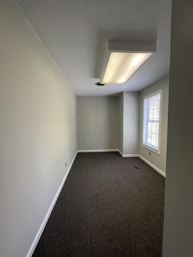 Photo - 3 bedroom, 1 bathroom unit in Wilmore- located on Asbury's campus!