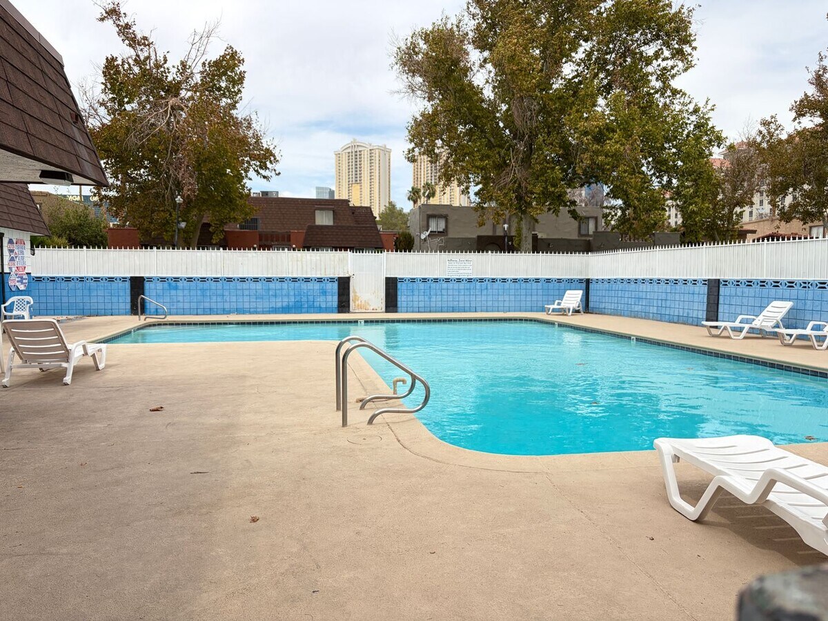 Photo - 4663 E Monterey Cir Unit 1