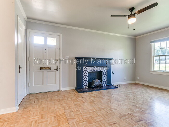 Photo - 3715 N Lee Ave Unit 1