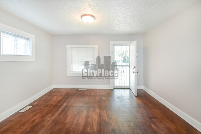 Photo - 5408 E Burgess Ave