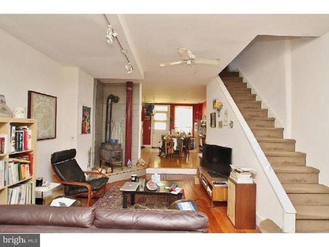 Photo - 918 Passyunk Ave