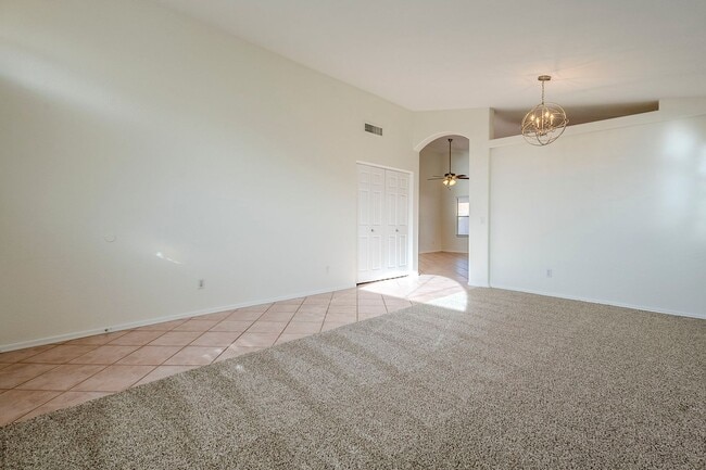 Photo - Beautifully Updated 4-Bedroom Home with Easy Access to Loop 101!