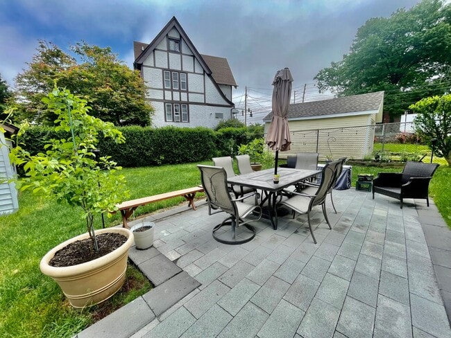 Photo - 31 Midland Ave