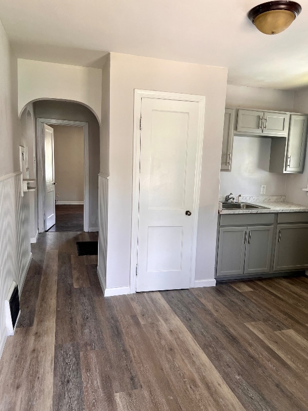 Building Photo - 6133 Lillian Ave Rental