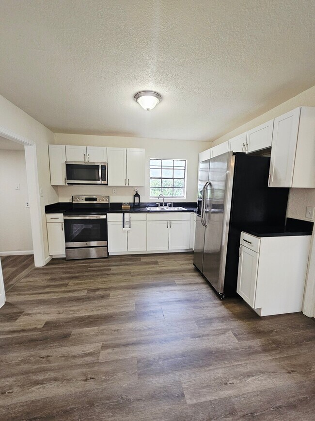 Photo - 247 E Amber St