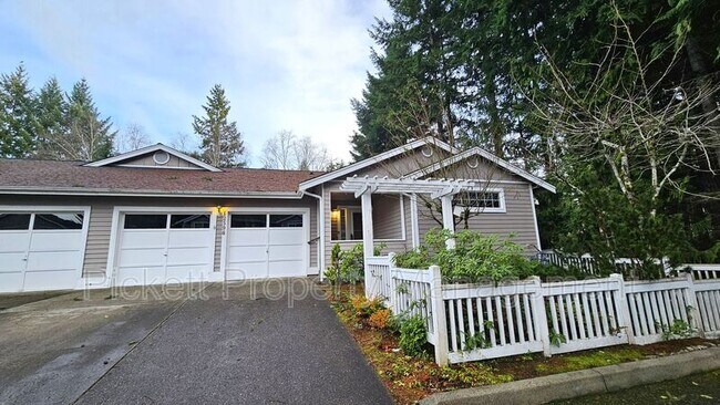 Photo - 12596 Deer Park Ln NW