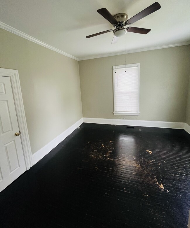 Photo - 321 N East St