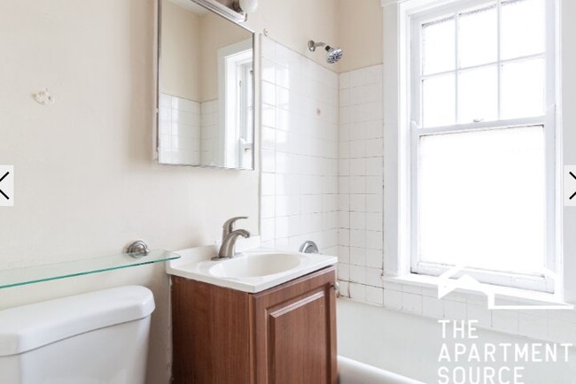 Photo - 2100 W Ainslie St Unit 1