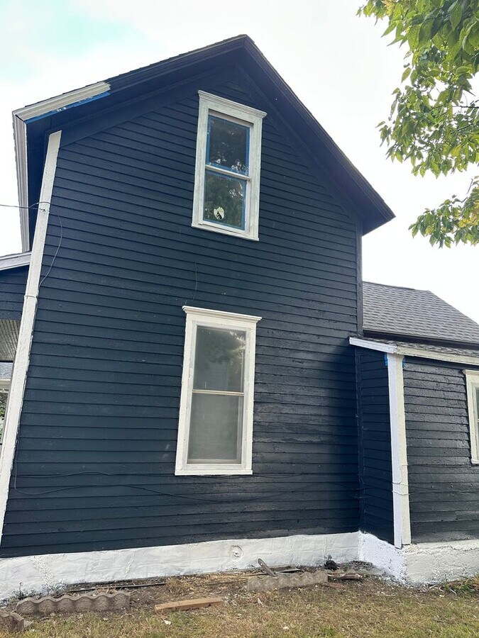 Charming 2 Bedroom 1 Bath Home for Rent - Charming 2 Bedroom 1 Bath Home for Rent