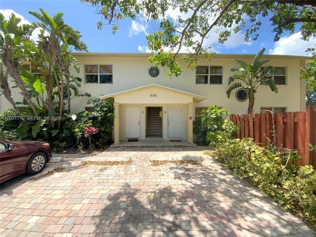 Photo - 530 NE 15th Ct Unidad 7