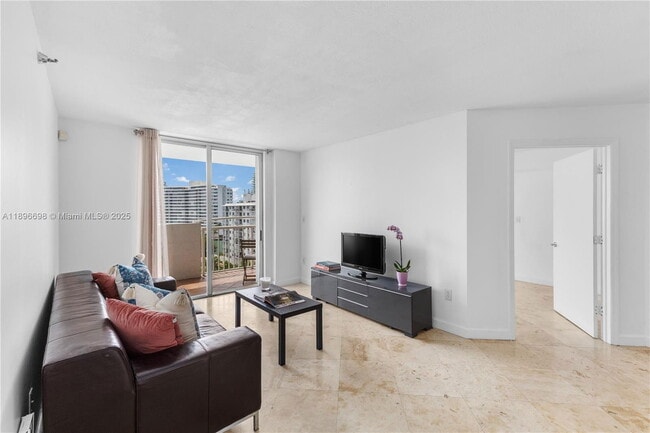 Photo - 1621 Bay Rd Unidad 906
