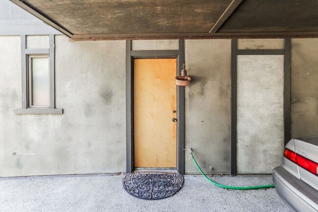 Photo - Fully Furnished Lower Unit In Berkeley!