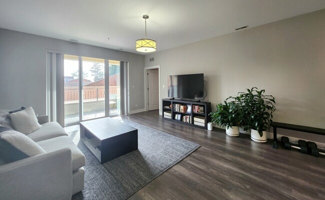 Photo - 1202 Waukegan Rd Unit 201