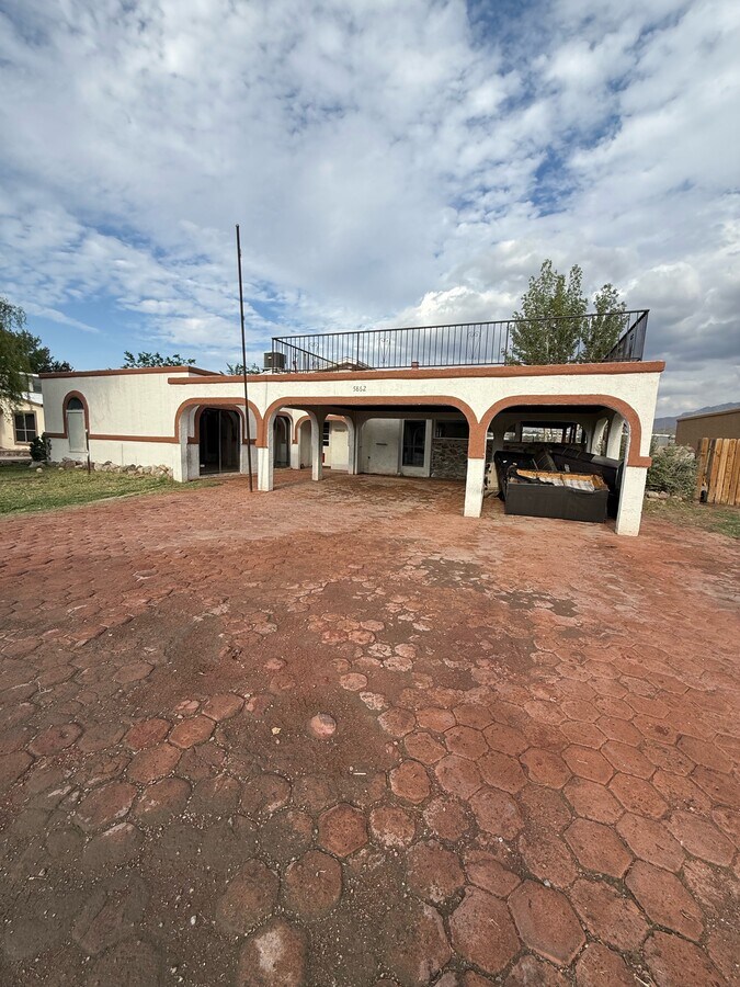 Photo - 5862 Oleaster Dr