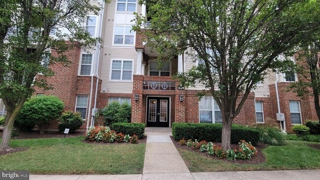 Building Photo - 3009 Nicosh Cir Unit 4301 Rental