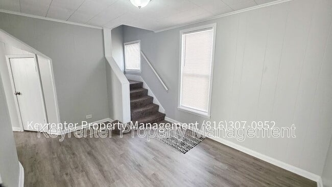 Photo - 142 N Bellaire Ave