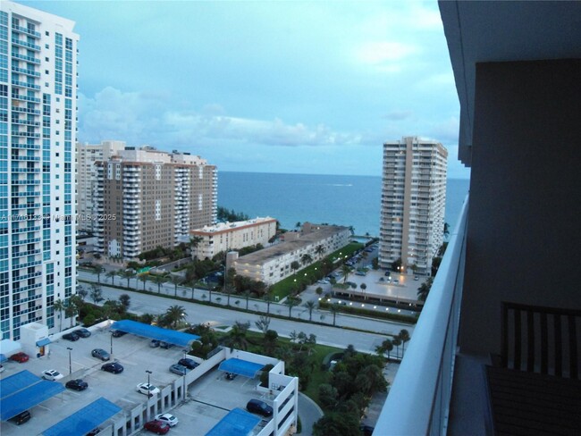 Photo - 1965 S Ocean Dr Condominio Unidad 18H