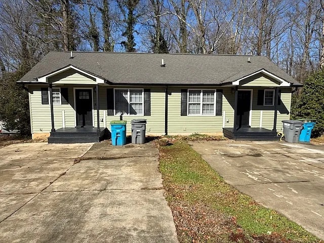 Photo - Room in Duplex on North St