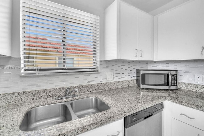 Photo - 16401 Blatt Blvd Unit 201