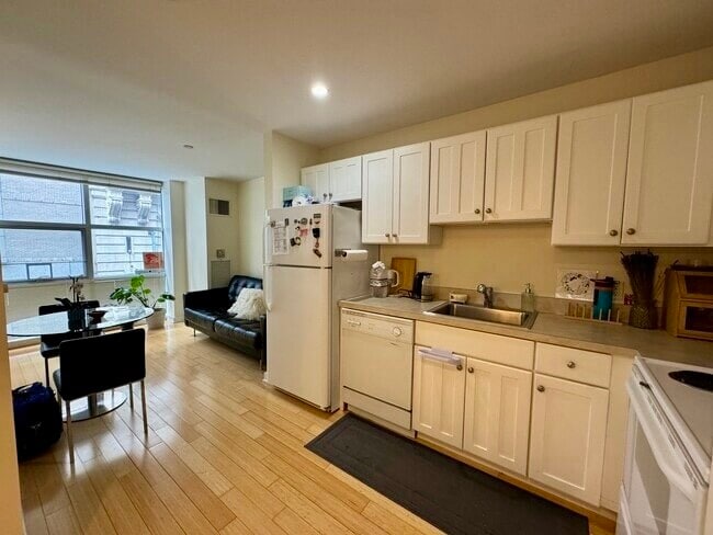 41 Boylston St Unit 602
