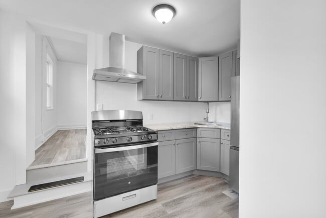 Building Photo - 127 Maple Ave Unit Apt. 2