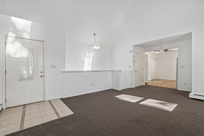 Photo - 319 Elwood Rd