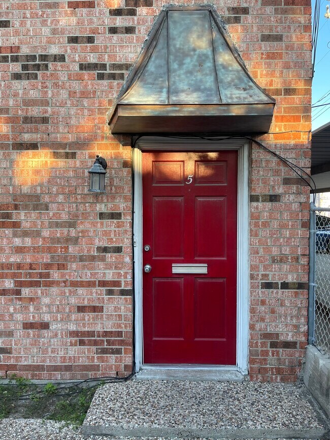 Building Photo - 4513 Avenue P 1/2 Unit # 3 Rental