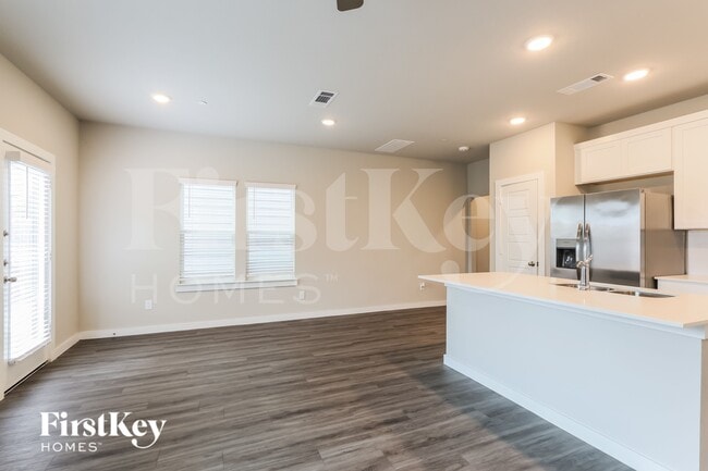 Photo - 18334 W Centro Cir