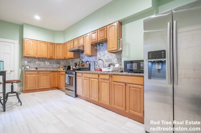 872 Huntington Ave Unit 1