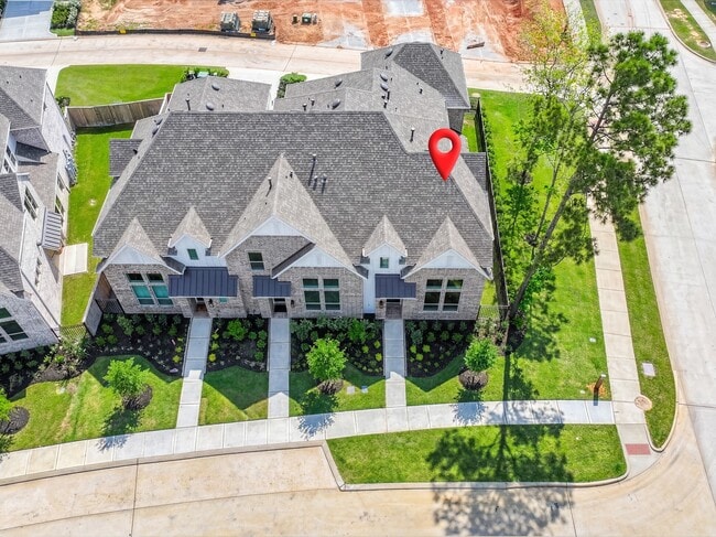 Photo - 304 Fields Ln