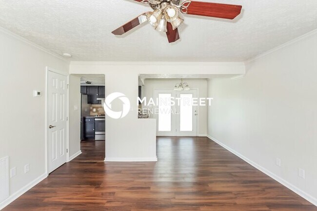 Photo - 3 Bedroom Pet-Friendly Home in POWELL, TN with Main Street Renewal