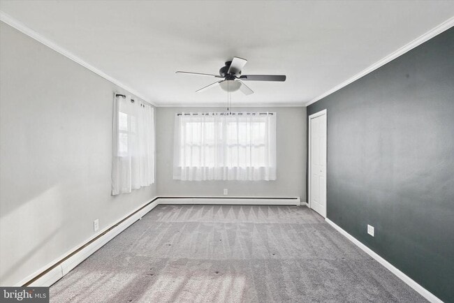 Photo - 703 Hoffnagle St