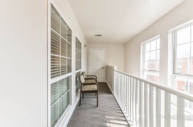 Building Photo - 2115 Lexington St