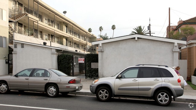 Building Photo - 1116 E 1st St Rental