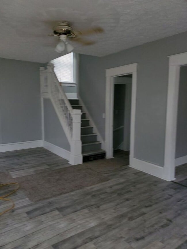 Photo - 1615 Rowland Ave NE