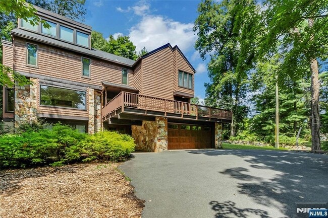 45 Parker Pl
