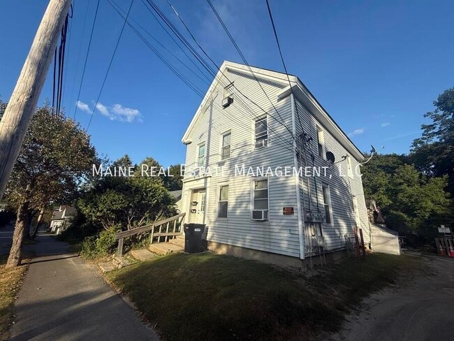 Building Photo - 190 3rd St Unit 2B Rental