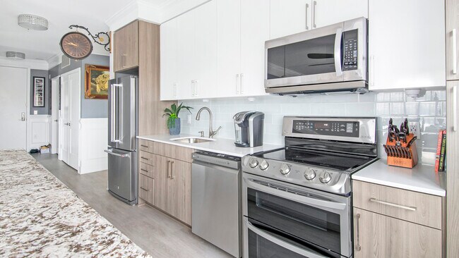 Photo - 145 Riverhaven Dr