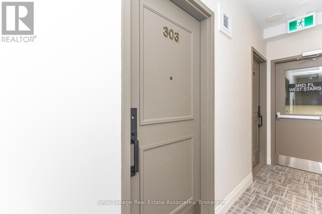 Photo - 1000 Bathurst St Unit 303
