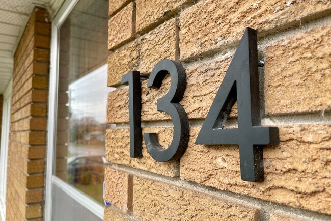 Photo - 2-Bed Basement Suite | $2049 ALL-INCLUSIVE | Private Laundry Unit 2