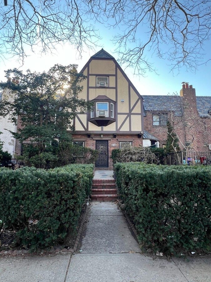 Photo - 33-30 70th St Unit 2