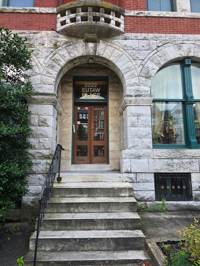 Building Photo - 2222 Eutaw Pl Unit C
