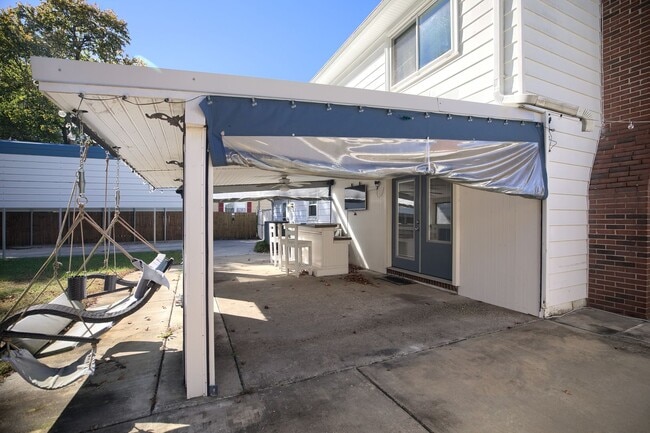 Photo - Call Sabrina Thomas Office at 757-767-0767...