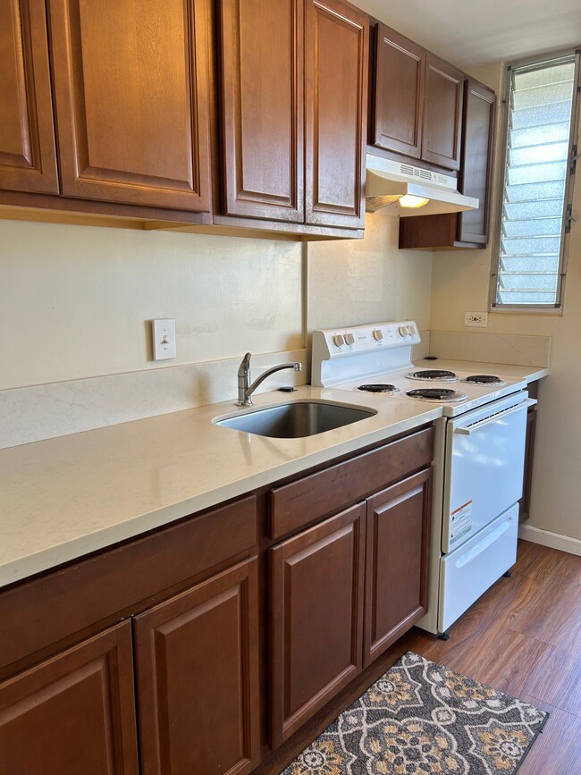 Photo - Hono Hale C112