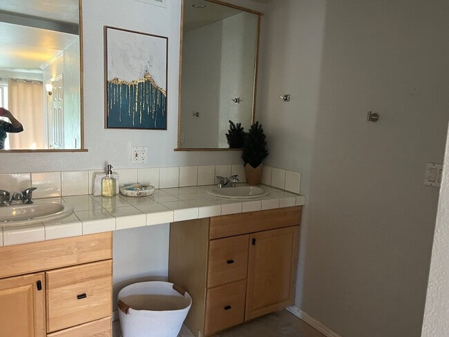 Photo - Mountain Living