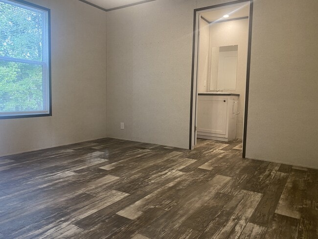 Photo - 124 N Pine St